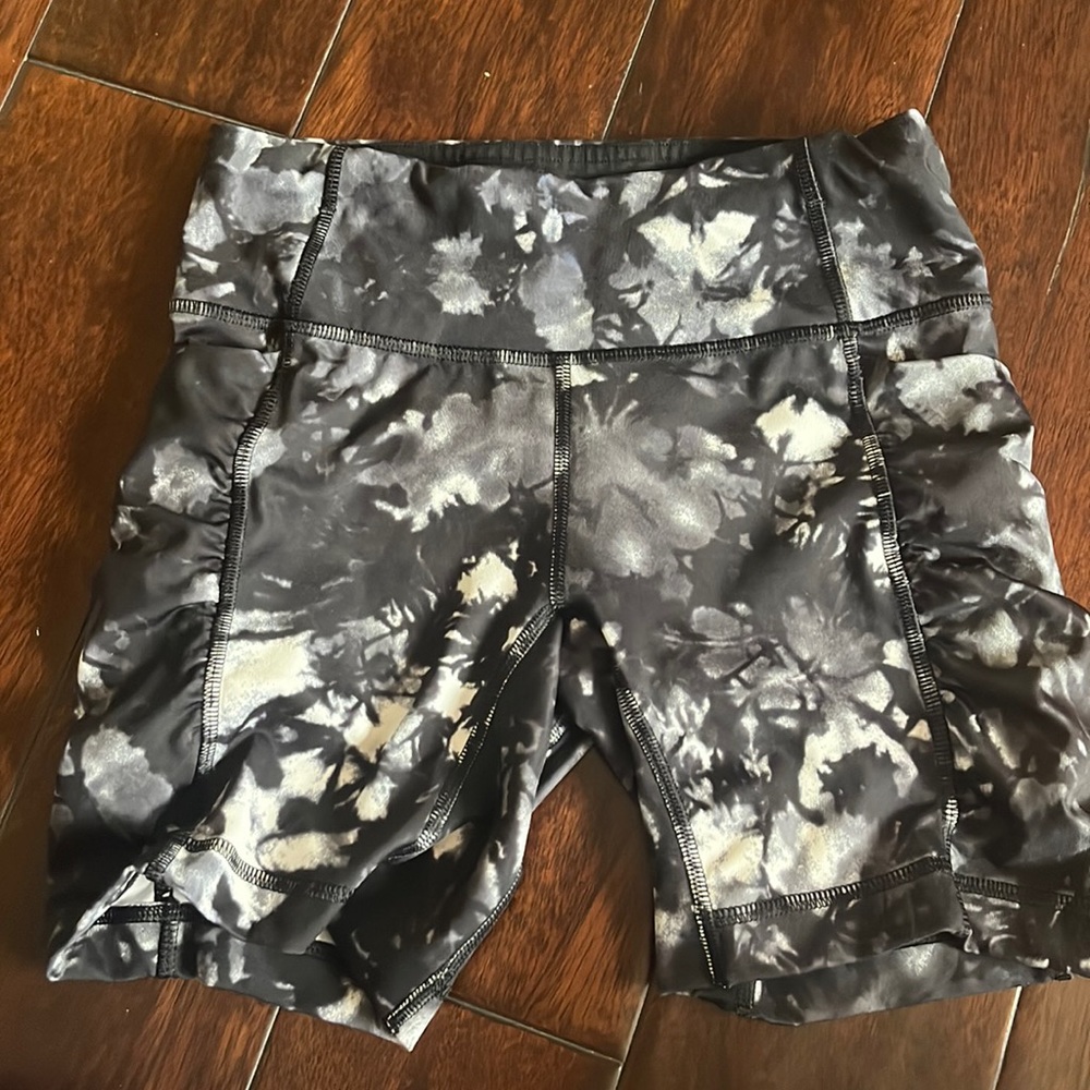 Lululemon Black Pattern Biker Shorts